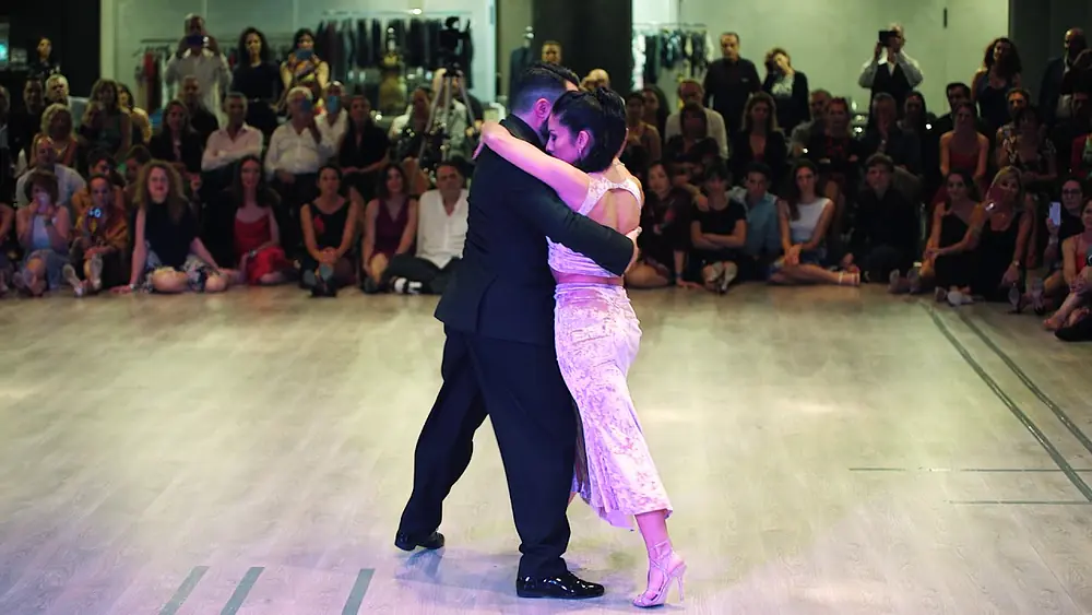 Video thumbnail for 9th Bari International Tango Congress - Jonathan Saavedra Clarisa Aragon 1/4