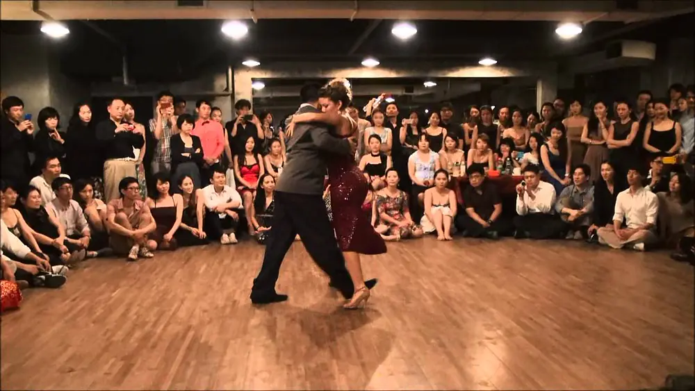 Video thumbnail for 2013 Tango Ensueño Carlitos Espinoza & Noelia Hurtado grand party 4