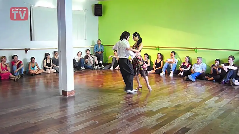 Video thumbnail for Gaston Torelli y Moira Castellano DNI Tango Studio Buenos Aires, Argentina February 2010 (3)