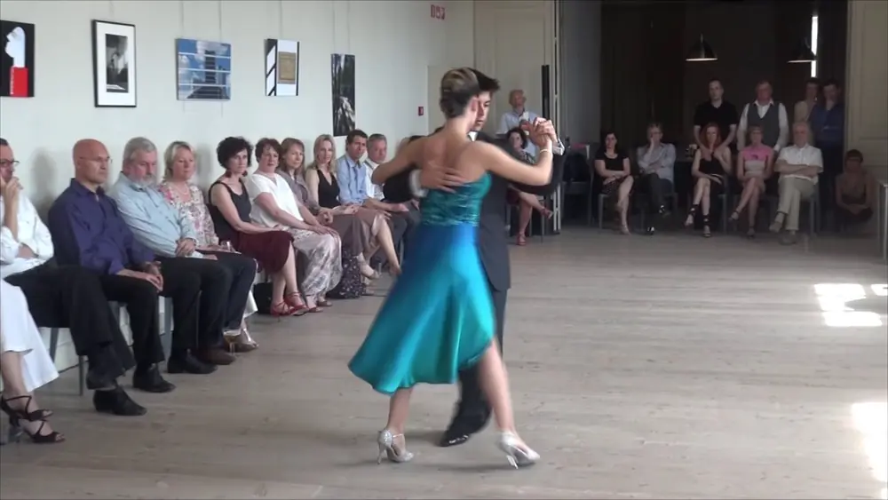 Video thumbnail for Eva Icikson & Brenno Marques @ Brunchmilonga: tango improvisation