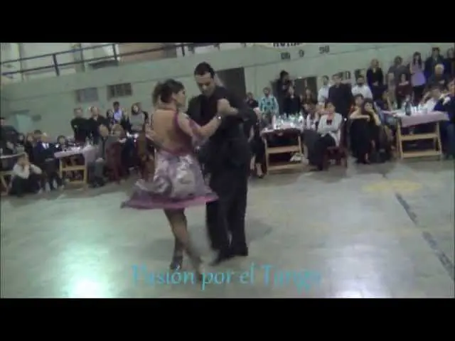Video thumbnail for JOHANA COPES y JULIO ALTEZ bailando el tango LA MARIPOSA en la MILONGA DEL MORAN