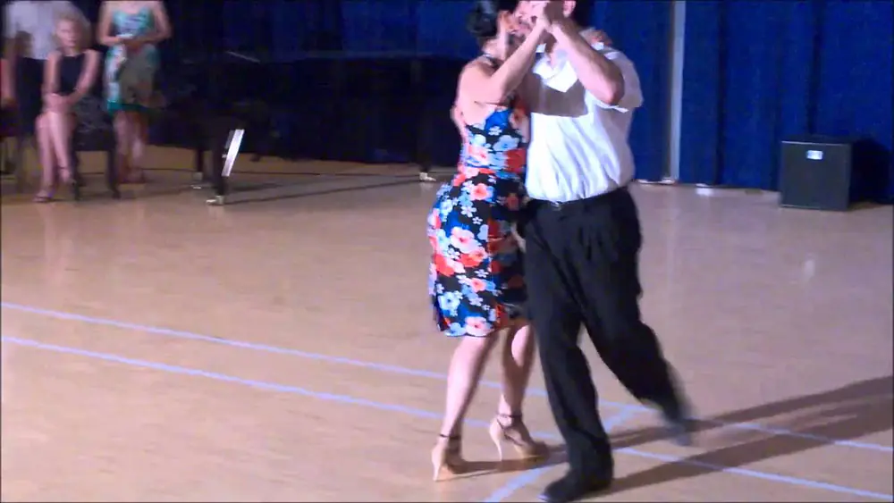 Video thumbnail for Mariela Sametband & Guillermo "El Peque" Barrionuevo dancing La espuela at Helatango 2016