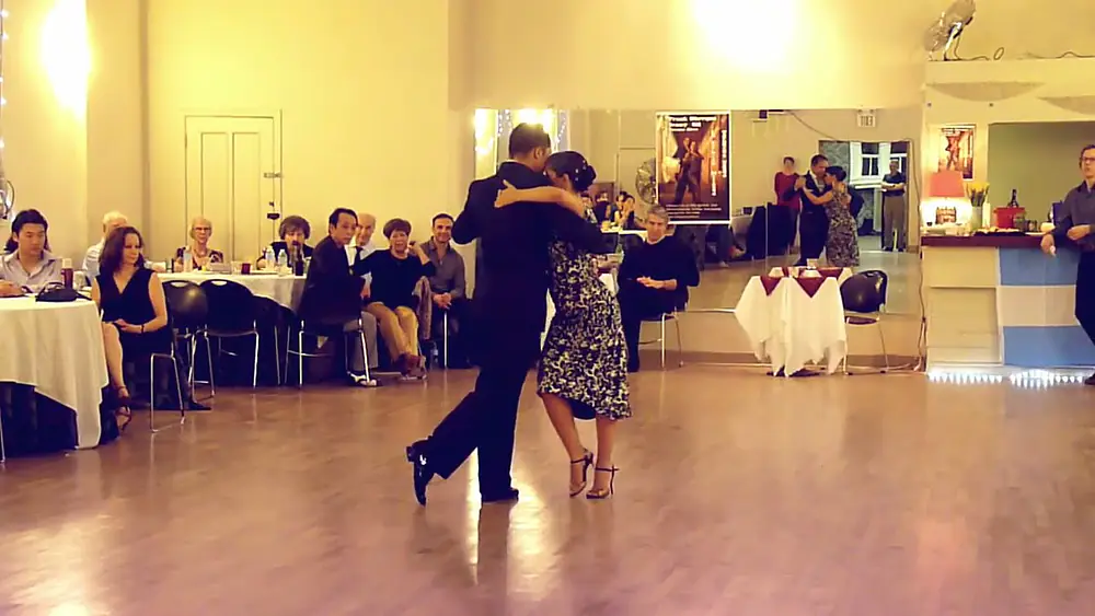 Video thumbnail for Frank Obregon & Jenny Gil Dance Padro Laurenz's Recién