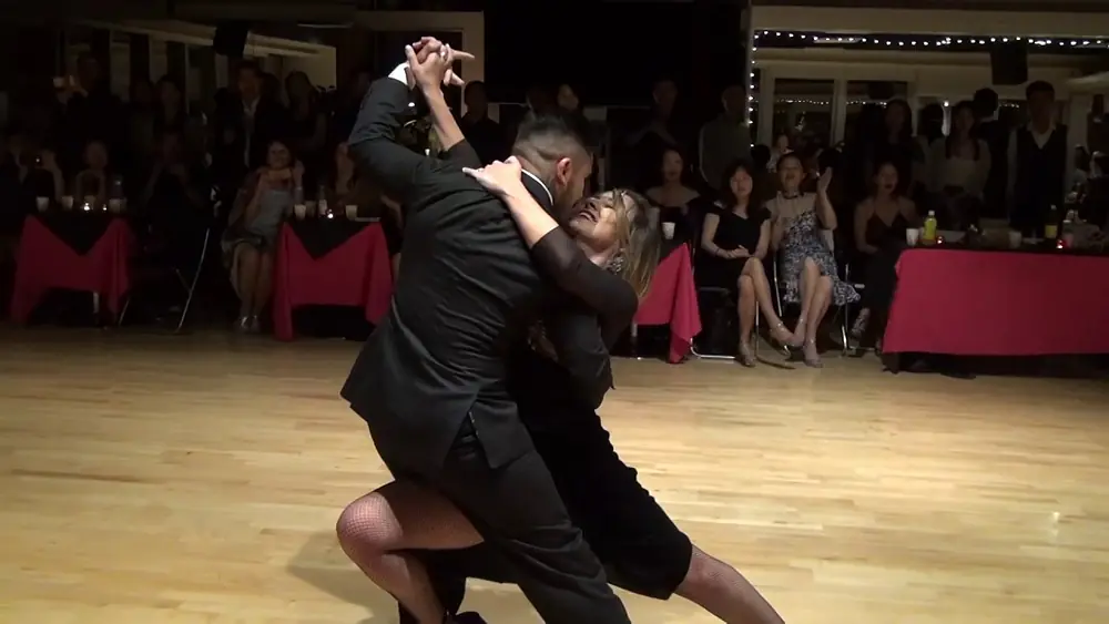 Video thumbnail for Virginia Pandolfi & Jonatan Aguero (Hong Kong 2019) 4 - Vals Noches Correntinas
