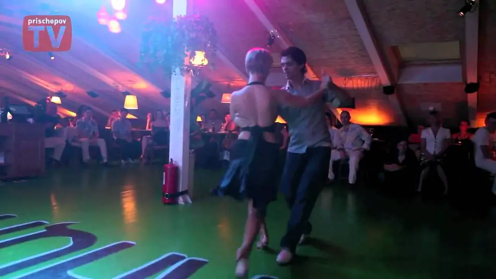 Video thumbnail for Luis Squicciarini & Anna Zyuzina, Russia, Moscow, Milonga "Na Cherdake", 09.08.2010(2)