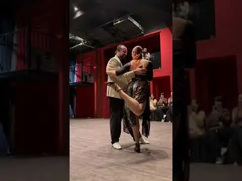 Video thumbnail for Rino Fraina y Graziella Pulvirenti  -  "Valcesito De Antes"  -  Orquesta Juan D'Arienzo