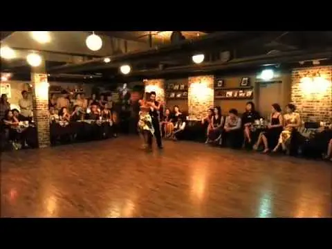 Video thumbnail for Haris Mihail & Malika Pitou Nicolier 1/4 Seoul Nuevo Tango Festival
