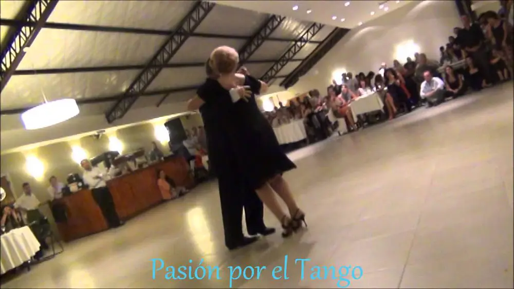 Video thumbnail for LILIANA y JORGE RORIGUEZ Bailando la  Milonga LA CICATRIZ en la Milonga del CLUB ALBATROS