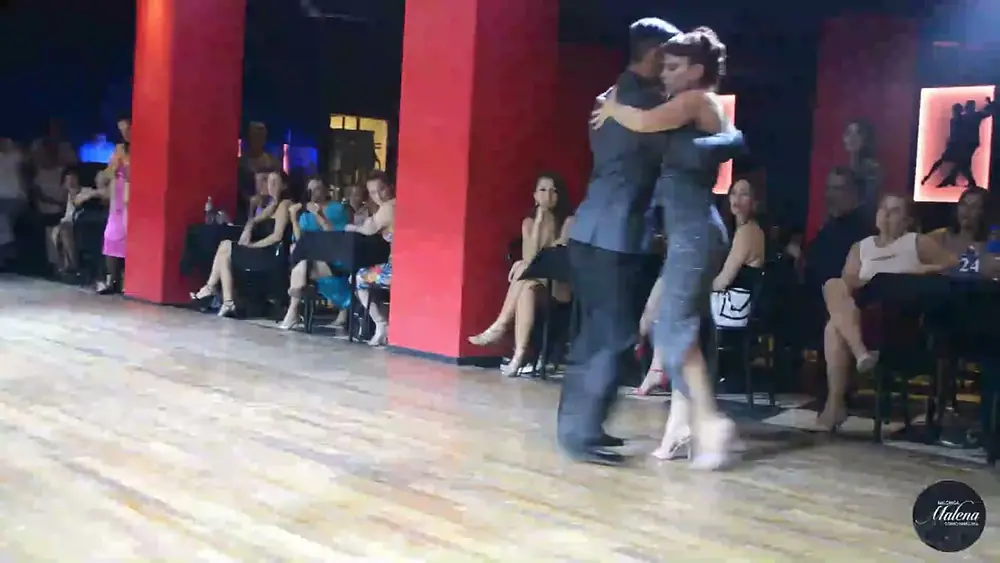 Video thumbnail for Victoria Olivella & Agustin Rojas en Milonga Malena!! 2/4