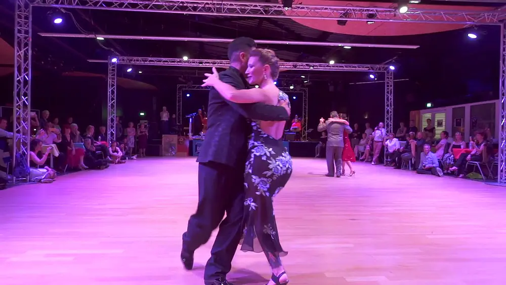 Video thumbnail for 3ème FESTIVAL NORMANDIE     TANGO        Sandra Messina & Ricardo Calvo y Mariana Montes & Sebastian