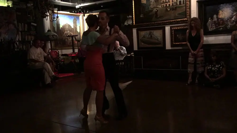 Video thumbnail for Guillermo Cerneaz y Gaby Mataloni   Milonga Guacha   Miami, USA 2018 4:4