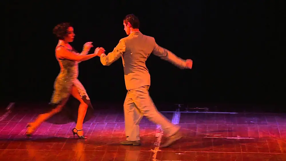 Video thumbnail for Giovanna di Vincenzo & Martin Almiron - Pa' que te oigan bandoneon