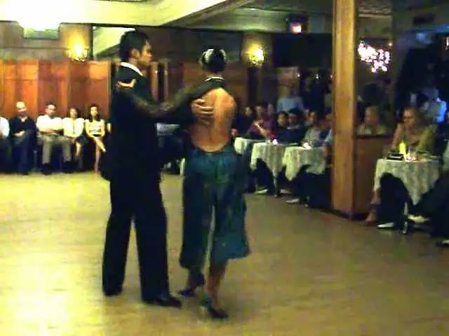 Video thumbnail for Show de tango en Medellín -Edwin Cárdenas y Tanya Gutiérrez