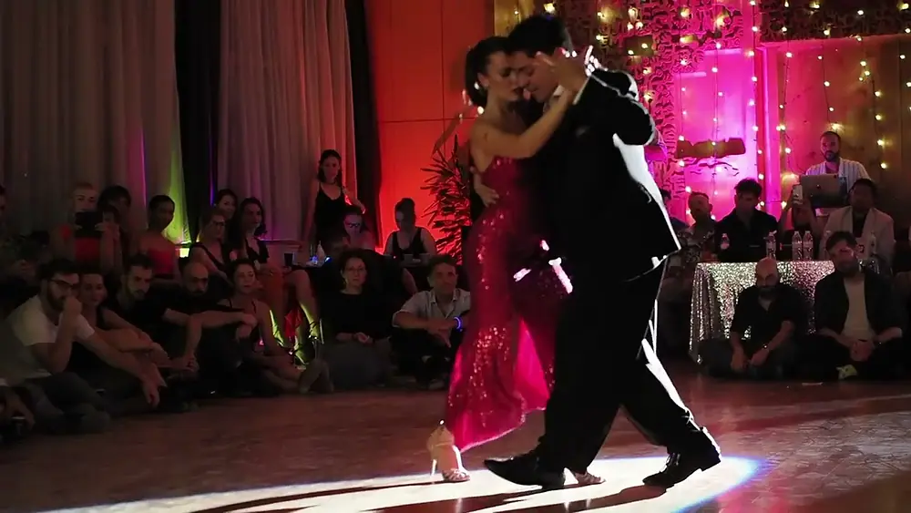 Video thumbnail for Carlitos Espinoza & Agustina Piaggio 5/5