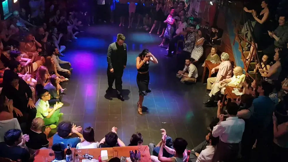 Video thumbnail for Clarisa Aragon & Jonathan Saavedra - Milonga a la Parrilla Buenos Aires 2018 3/4