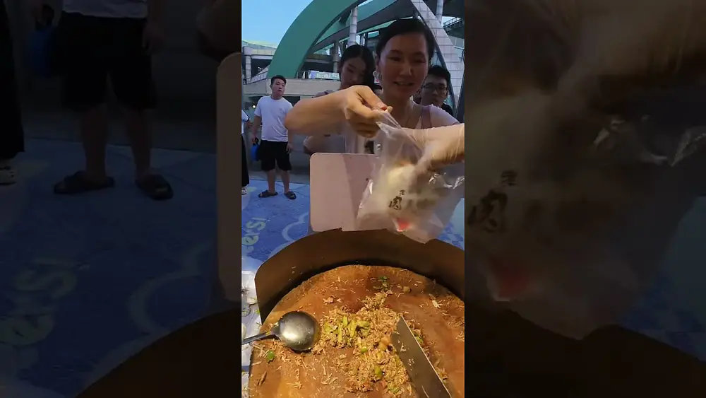 Video thumbnail of Make roujiamo - style pastries for sale to make money