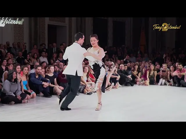 Video thumbnail for Facundo Piñero & Vanesa Villalba dance Juan D'Arienzo's Miedo
