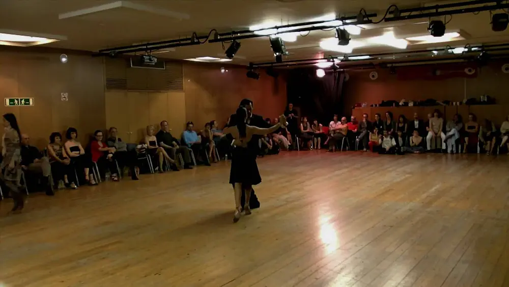 Video thumbnail for "Si supiera que la extraño" Aníbal Lautaro -  Valeria Maside