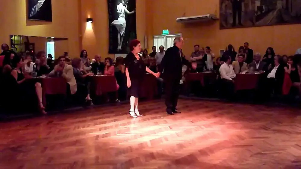 Video thumbnail for Tango - Martha Anton y el Gallego Manolo - Canning 14.02.2014