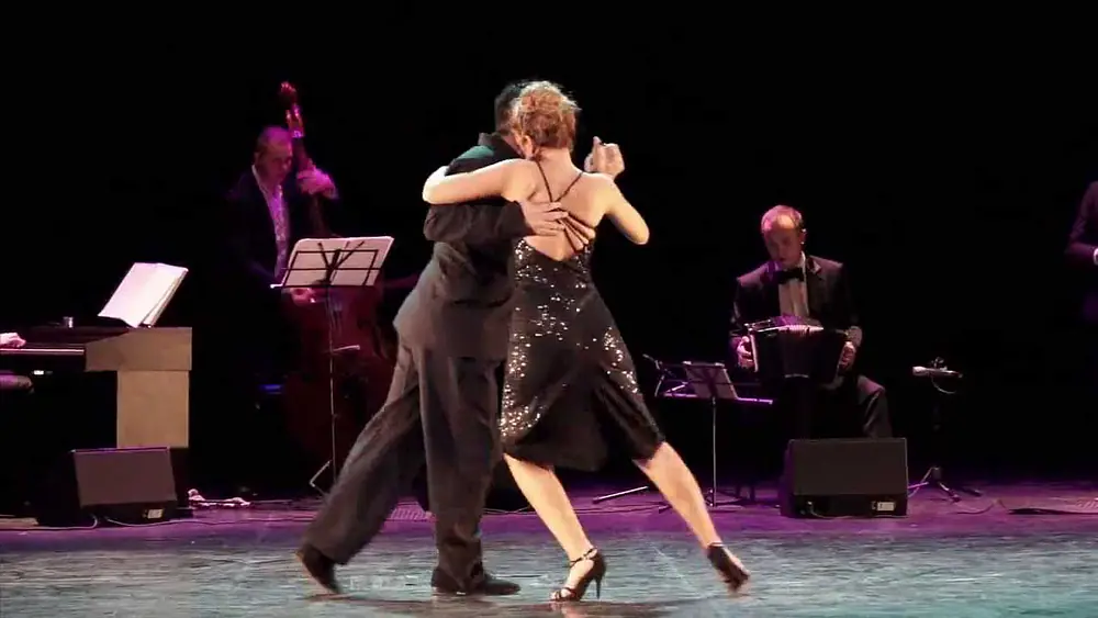 Video thumbnail for Carlos Espinoza & Noelia Hurtado and Solo Tango Orquesta (La tupungatina) Planetango-11