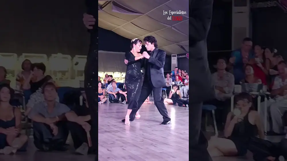 Video thumbnail for Sabrina Masso y Federico Naveira @ Napul'è Tango Festival 2024_2/5