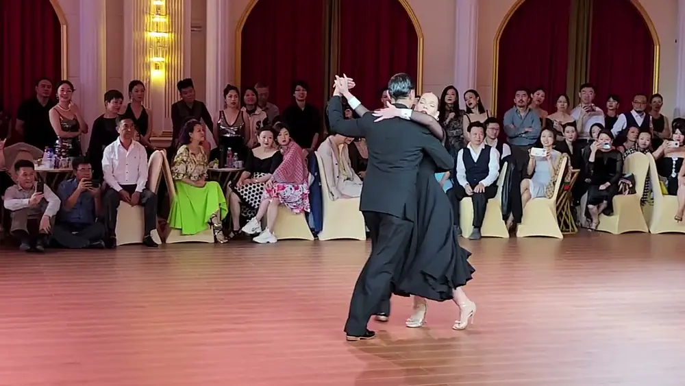 Video thumbnail for Suyay Quiroga & Jonny Carvajal at Quanzhou ( China) Tango Festival no. 3