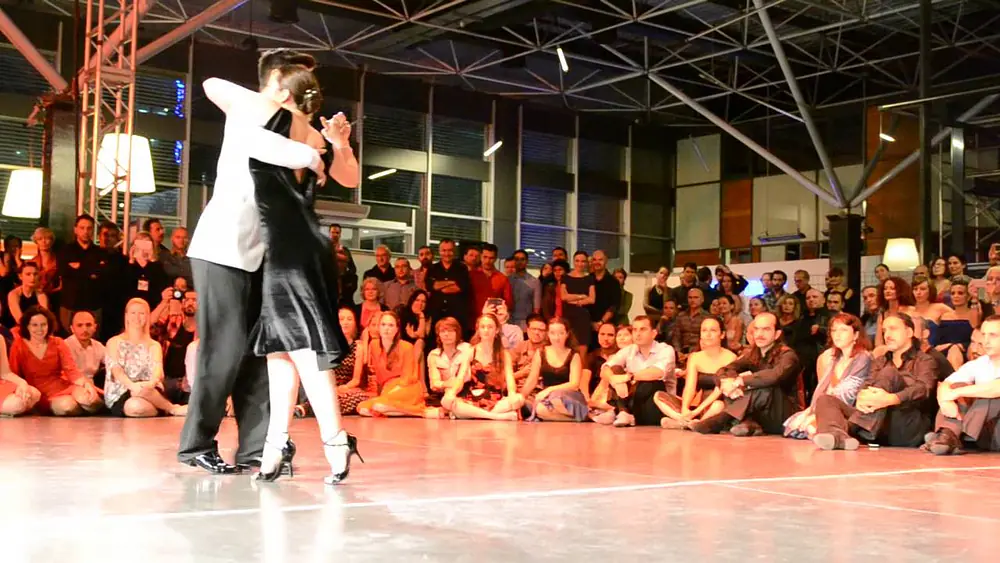 Video thumbnail for Istanbul tango ritual-2013, Dante Sanchez - Ines Muzzopappa, "Soy un porteno"