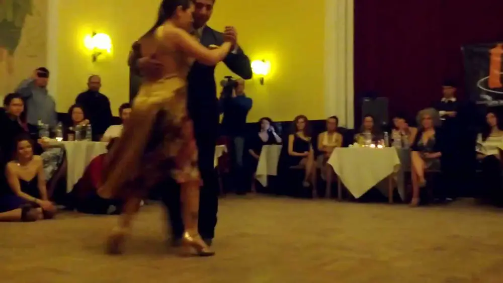 Video thumbnail for Facundo de la Cruz y Paola Sanz en Sofia, Bulgaria 3/4