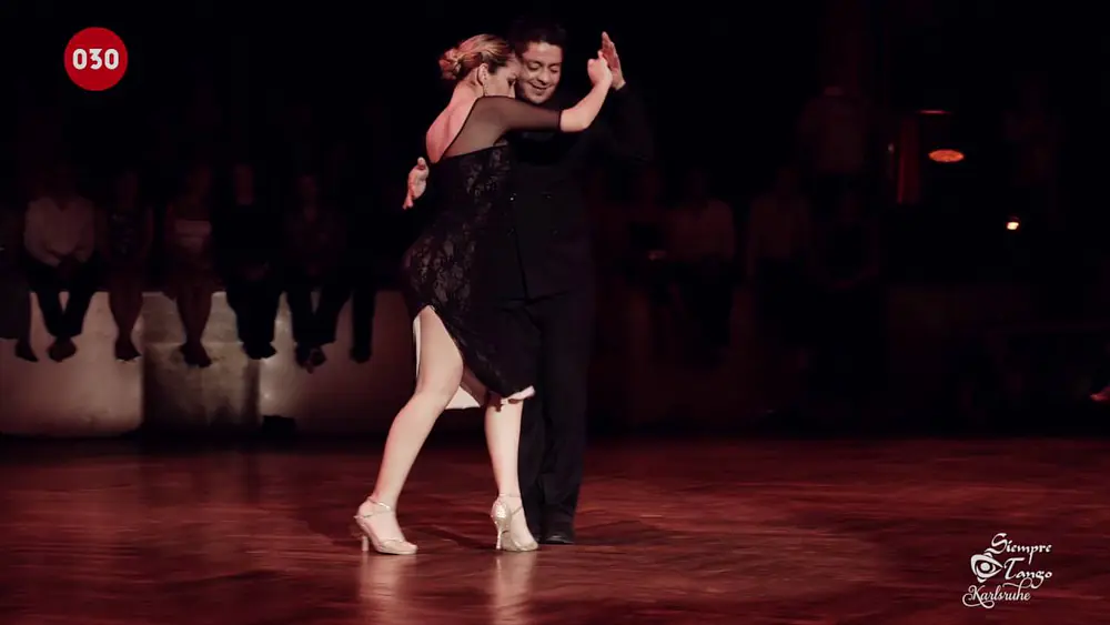 Video thumbnail for Noelia Hurtado y Carlitos Espinoza, Karlsruhe Tango Festival 2016, 4/5