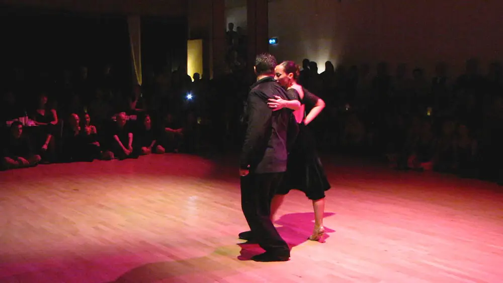 Video thumbnail for Natalia Cristobal Rivé and Diego ‘El Pajaro’ Riemer @ Edinburgh Bailongo December 2015 - 1