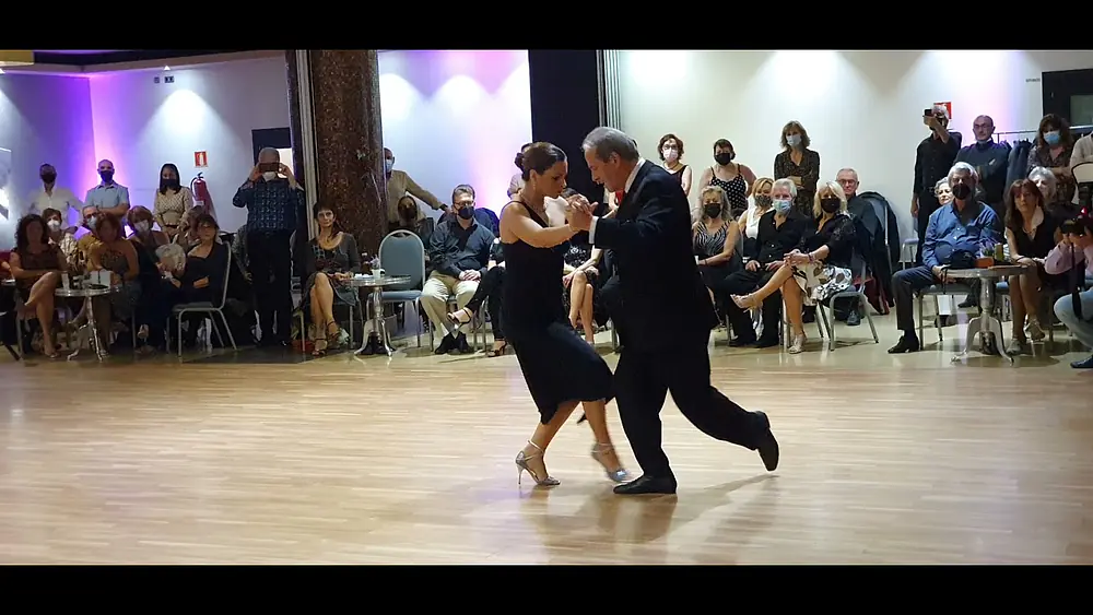 Video thumbnail for Fernando Jorge e Alexandra Baldaque no Oviedo Tango Festival em 03/12/21
