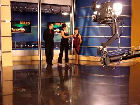 Video thumbnail for John Erban y Clarissa Sanchez - Entrevista en canal de TV - Bogota, Colombia