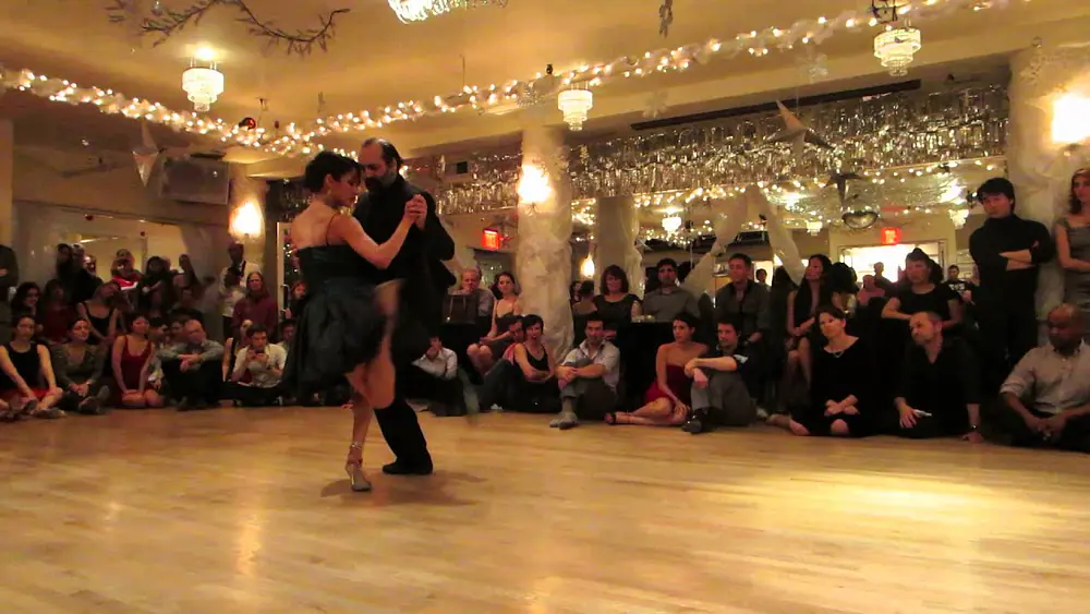 Video thumbnail for Nick Jones and Diana Cruz @ Tango Nocturne NYC 2014 2/3