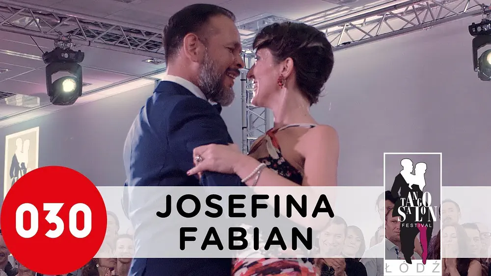 Video thumbnail for Fabian Peralta and Josefina Bermudez Avila – Tres esquinas #FabianyJosefina