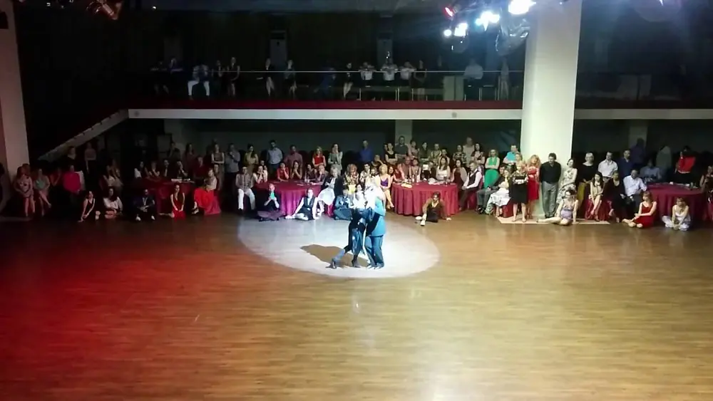 Video thumbnail for María y Carlos Rivarola - La Cumparsita - Anibal Troilo (White Nights Tango 2016)