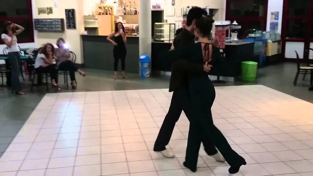 Video thumbnail for Cristina Scimè e Hernan Brusa_Labriola 01.10