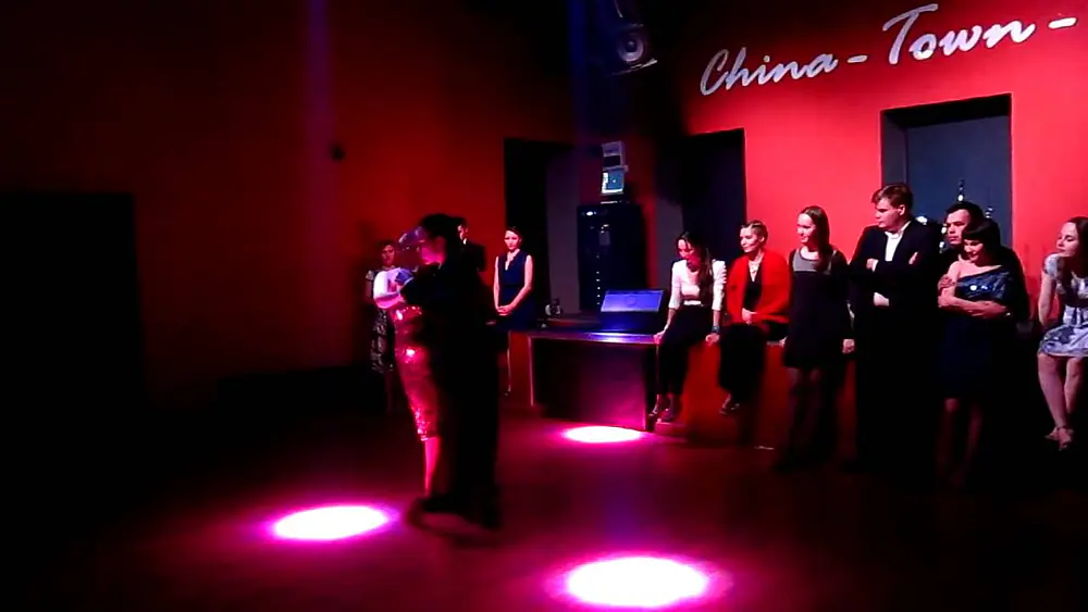 Video thumbnail for Oleg Okunev & Elena Sidorova, Carlos Di Sarli - "No esta"