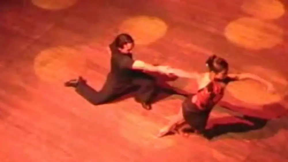 Video thumbnail for Gustavo Rosas.Tango Libertango con Paula Rubin en Bruselas Abbril 2005.