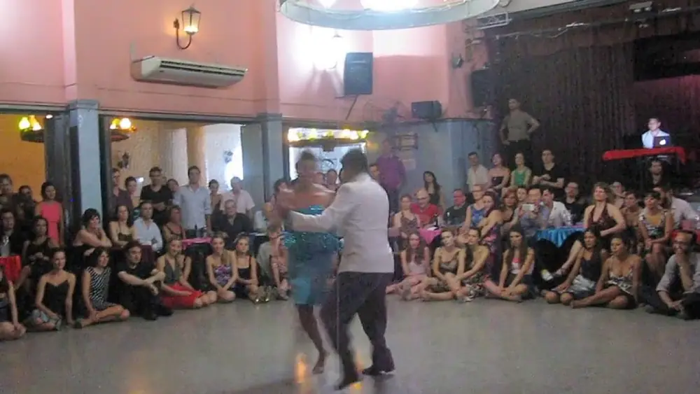 Video thumbnail for ROXANA SUÁREZ y SEBASTIAN ACHÁVAL en Viva La Pepa! Milonga (1/4)