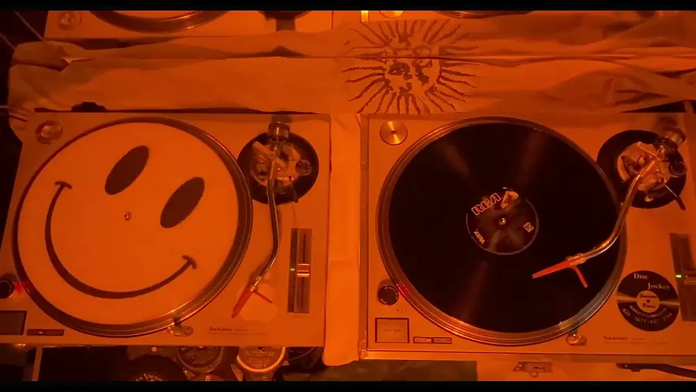 Video thumbnail for Tango. Gustavo Rosas. Dj Gus Tangos en Vinilos.Milongas D Arienzo. Agosto 2021. Buenos Aires.Arg.