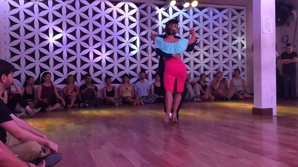 Video thumbnail for Krishna Olmedo y Gaby Mataloni en DNI 1/3