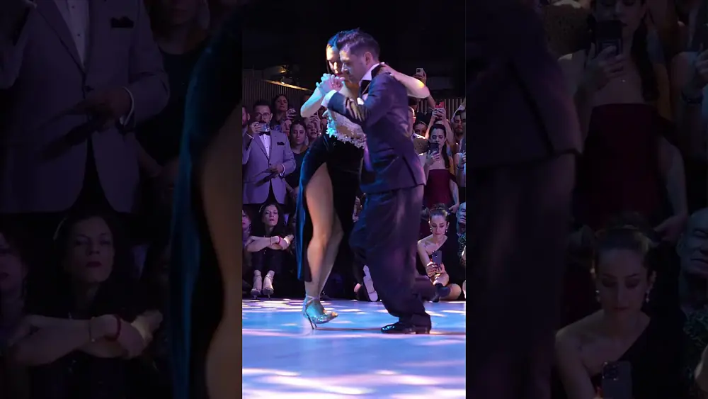 Video thumbnail for Neri Piliu & Yanina Quinones: Spectacular Tango Milonga Show
