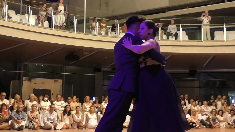 Video thumbnail for 20220429 Sebastian Achaval & Roxana Suarez 3 de 4