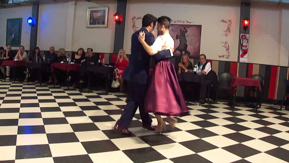 Video thumbnail for Sin Rumbo bailan AYELEN URRUTIA y MARTIN VICENTE 1/3