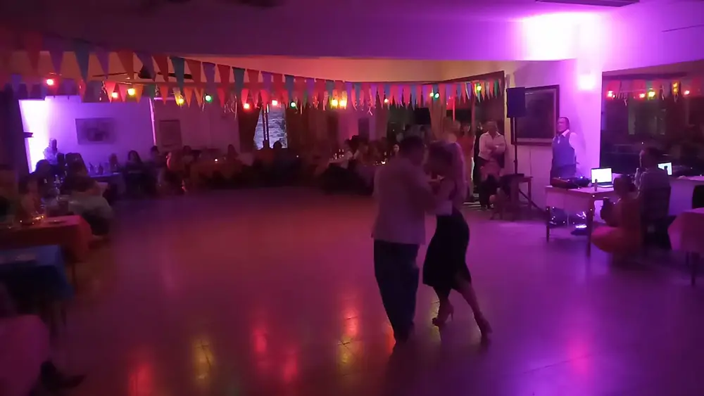 Video thumbnail for Delfina Pissani y Diego Valero | Milonga la Original | Mar del Plata |  Yira, yira 1/4