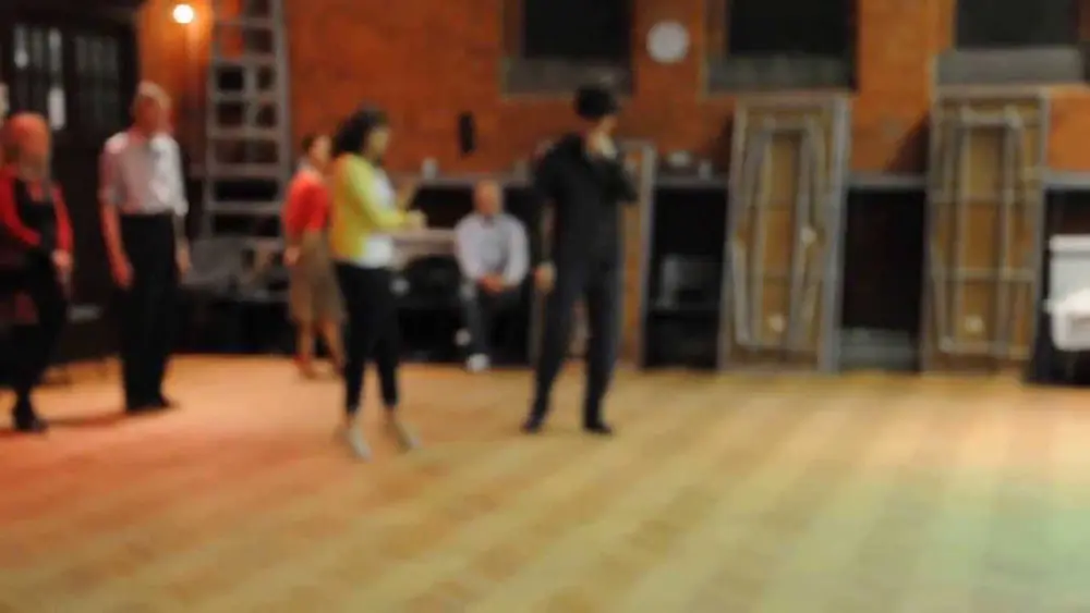 Video thumbnail for Argentine Tango with Cristian Petitto & Nayla Vacca: adornos women