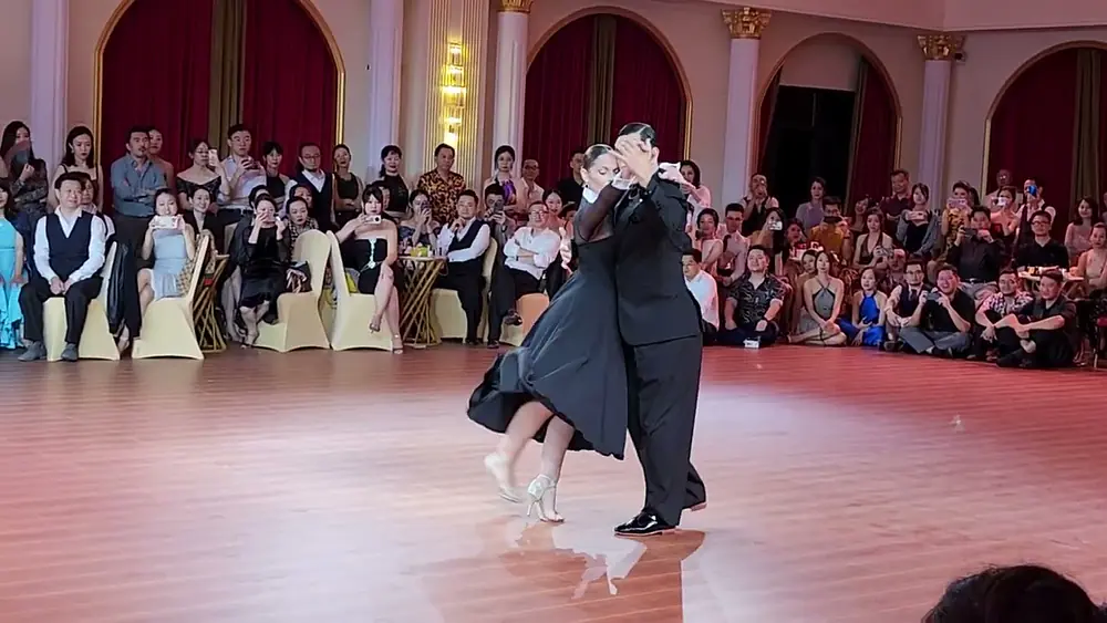 Video thumbnail for Suyay Quiroga & Jonny Carvajal at Quanzhou (China) Tango Festival no.2