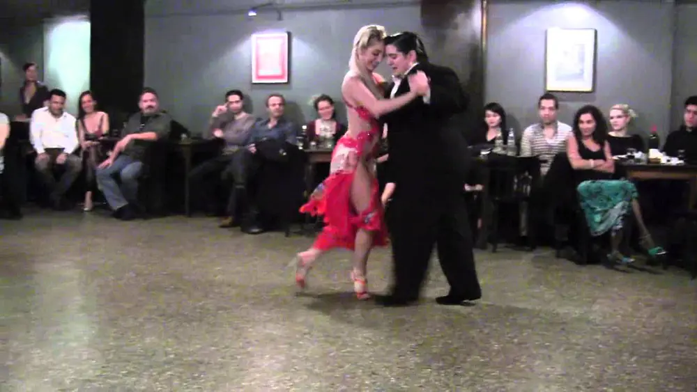 Video thumbnail for Aoniken Quiroga Alejandra Martiñian, milonga en el Torcuato Taso