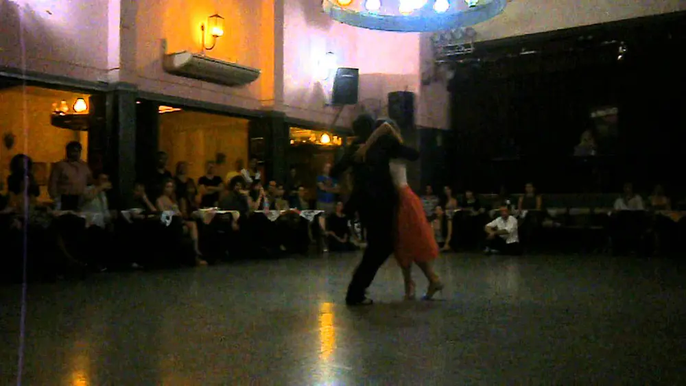 Video thumbnail for Cecilia Garcia y Serkan Gokcesu en El Motivo Tango 25/2/13