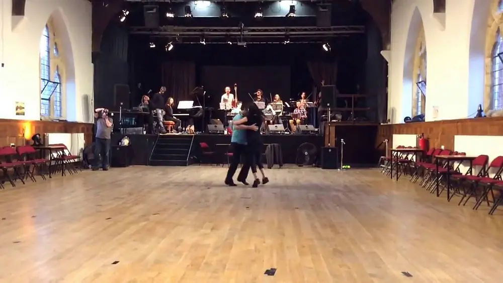 Video thumbnail for ANGEL MIGUEL ZOTTO & DAIANA GUSPERO rehearsing at the "2016 England International Tango Festival"